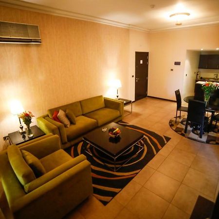 Al Jamila Suites Ghobeiry Esterno foto