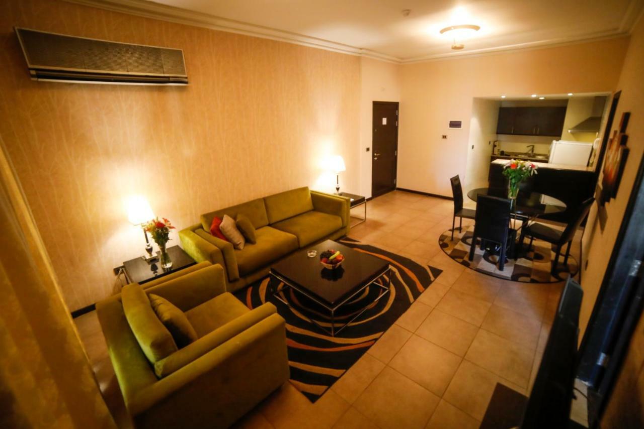 Al Jamila Suites Ghobeiry Esterno foto